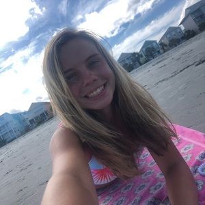 Meet your Posher, Kaylin